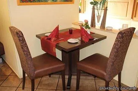 Отель Hotel Stadtidyll & Dependancen 3*